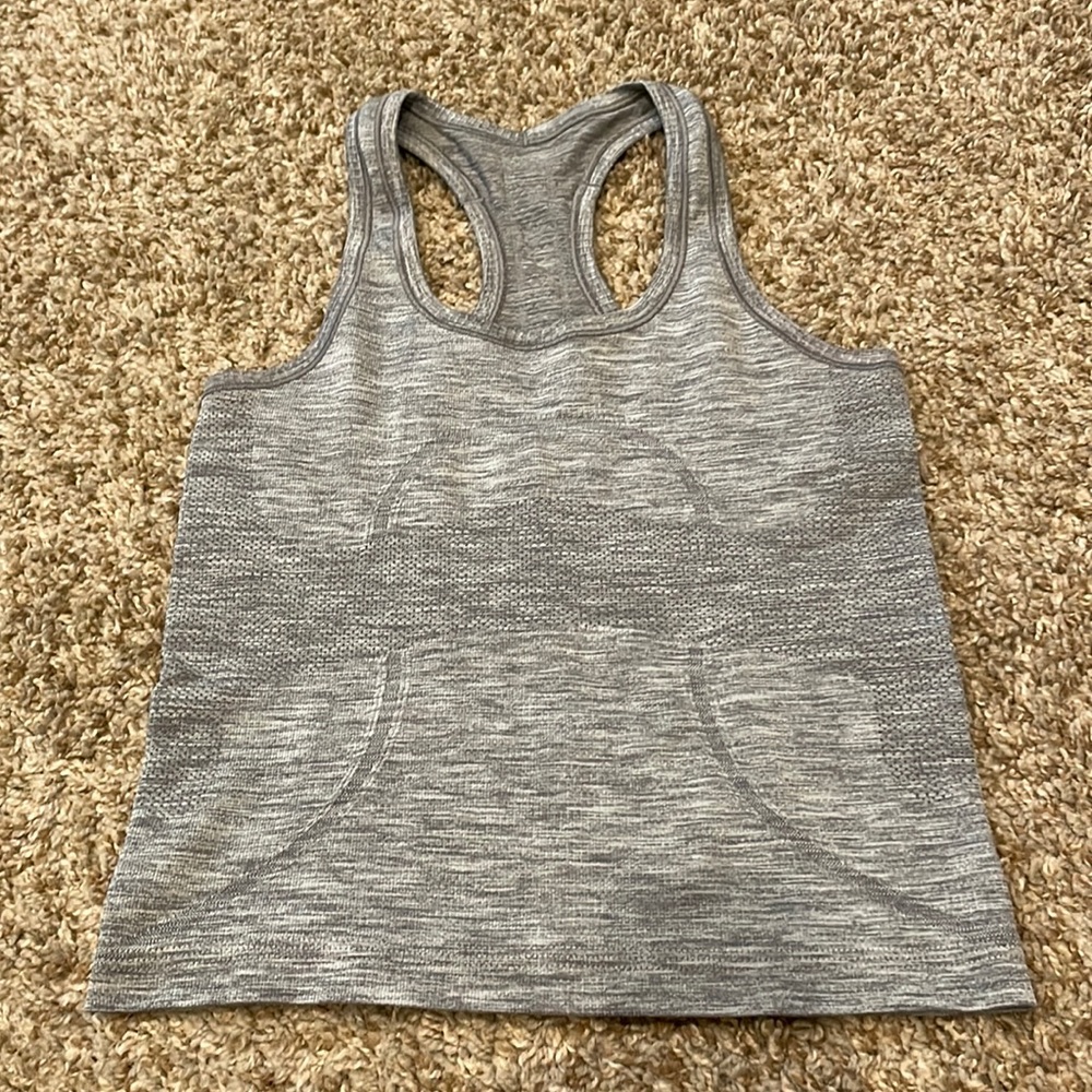 Lululemon swiftly tank size 4